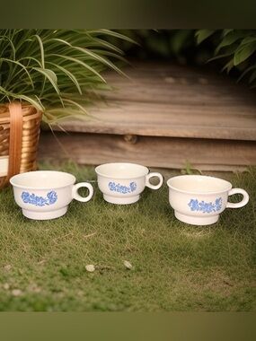Pfaltzgraff Yorktowne Flat Coffee Mug Cup 2 3/8" Set of 3 Blue Floral USA #7-1